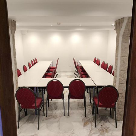Hotel Des Arcades Reims Ngoại thất bức ảnh