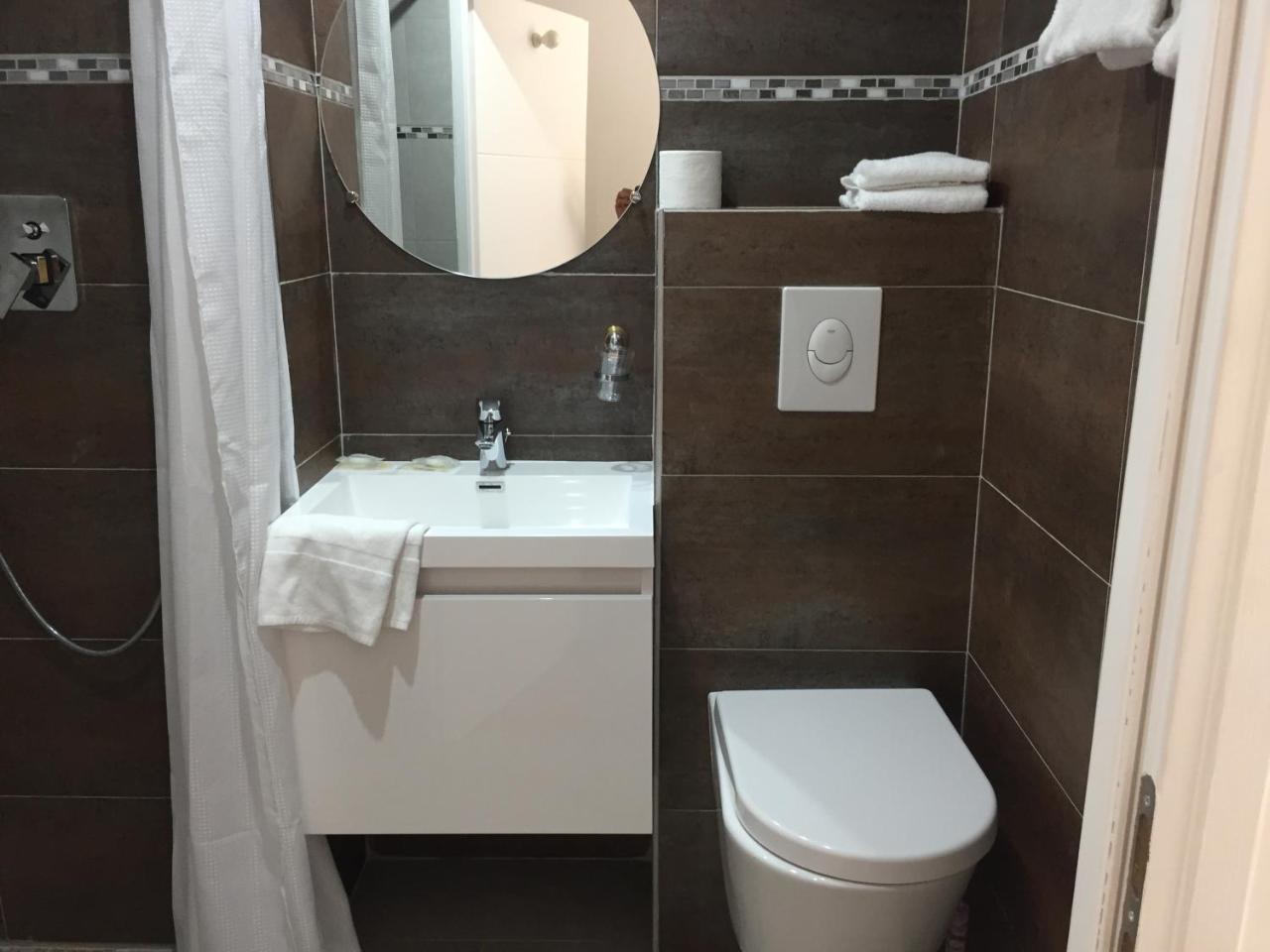 Hotel Des Arcades Reims Ngoại thất bức ảnh