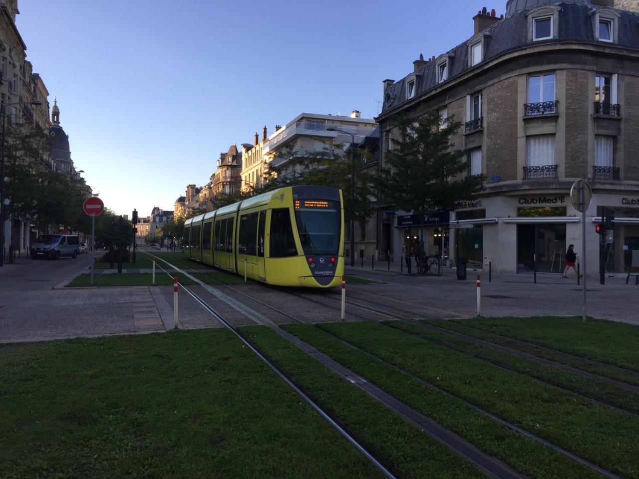 Hotel Des Arcades Reims Ngoại thất bức ảnh